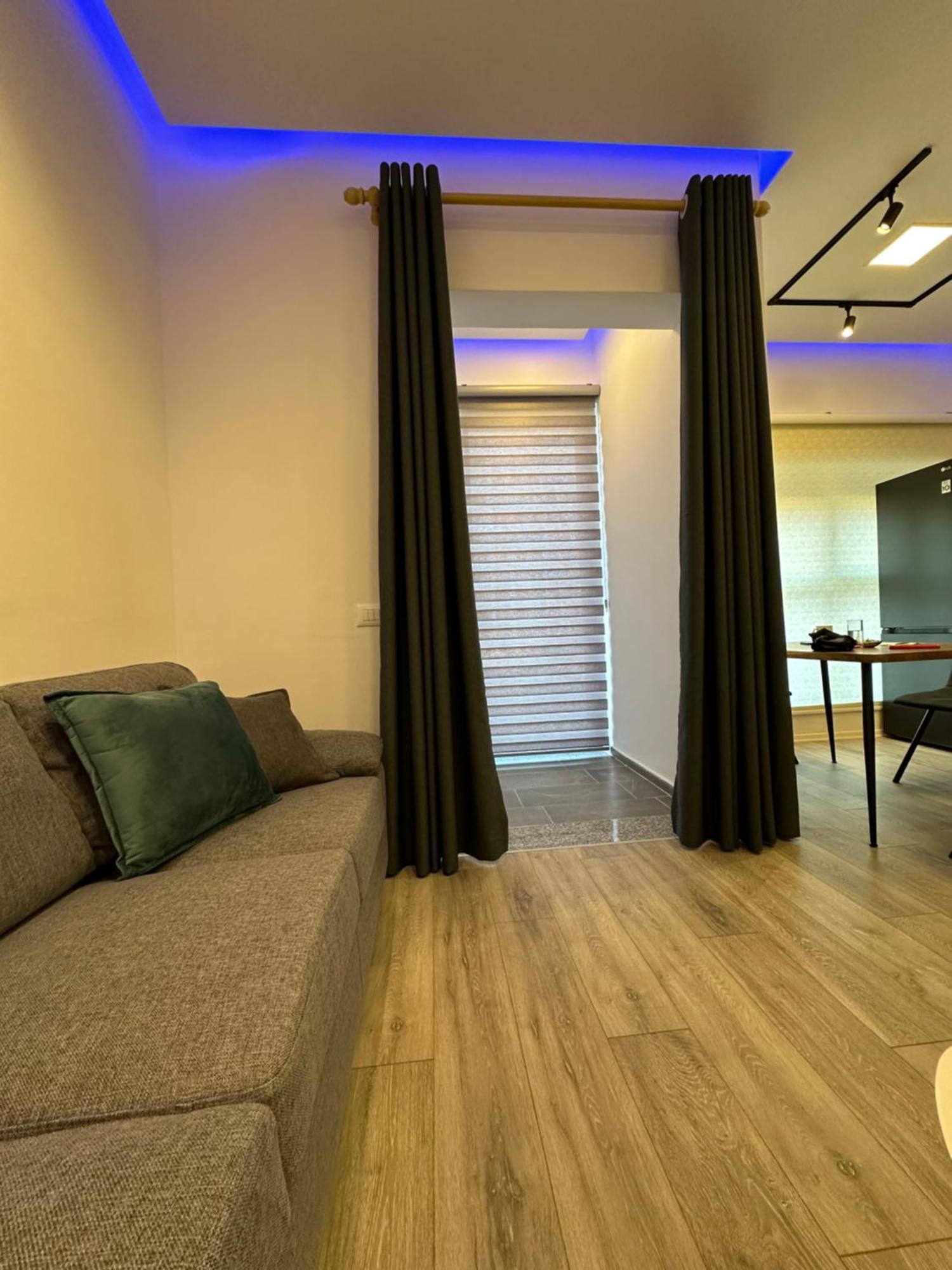 Apartment Sunflower Tirana