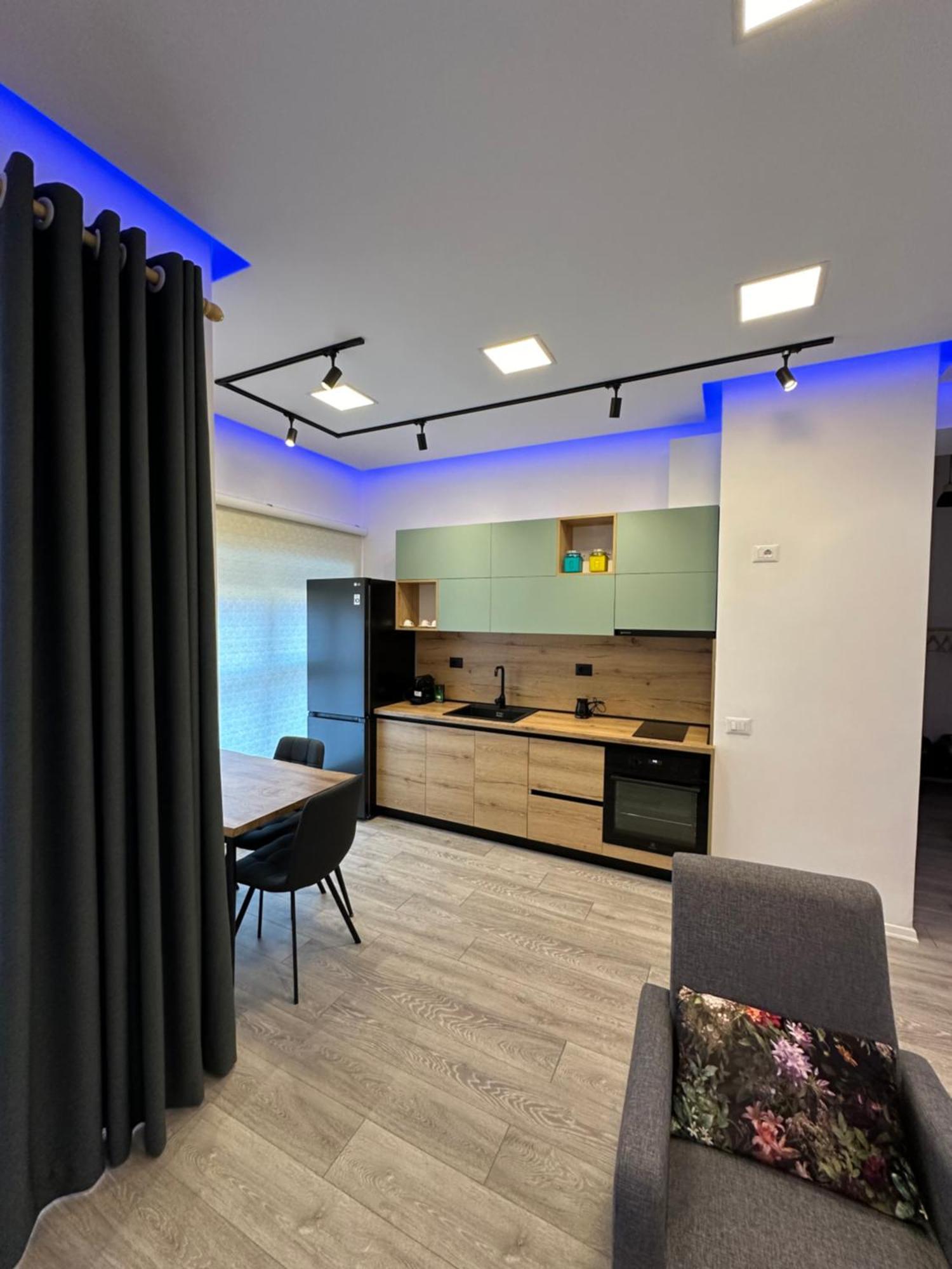 Apartment Sunflower Tirana